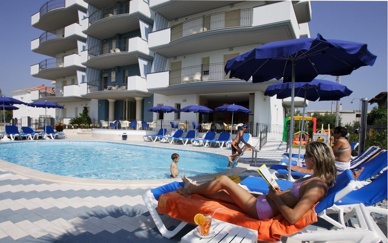 Residence Il Girasole 1 Alba Adriatica Exterior foto