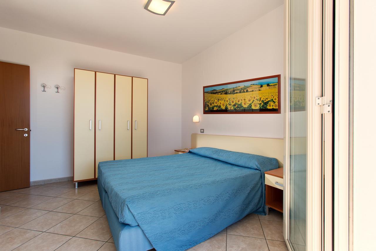 Residence Il Girasole 1 Alba Adriatica Exterior foto